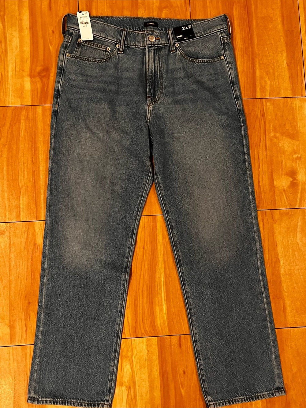 NWT Express Men's Straight Stretch Jeans‎ 33x30 Medium Wash Denim
